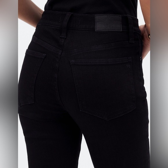 Madewell Petite Kick Out Crop Jeans in Black Rinse Wash - Picture 5 of 12